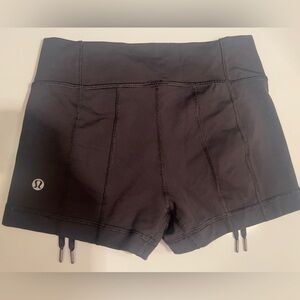 lululemon athletica Black Athletic High-Rise Drawstring Scrunch Shorts Size 4